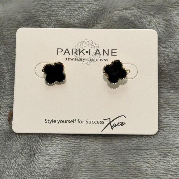 Park Lane Jewelry - Park Lane Black and Gold Clover Edge Stud Earrings